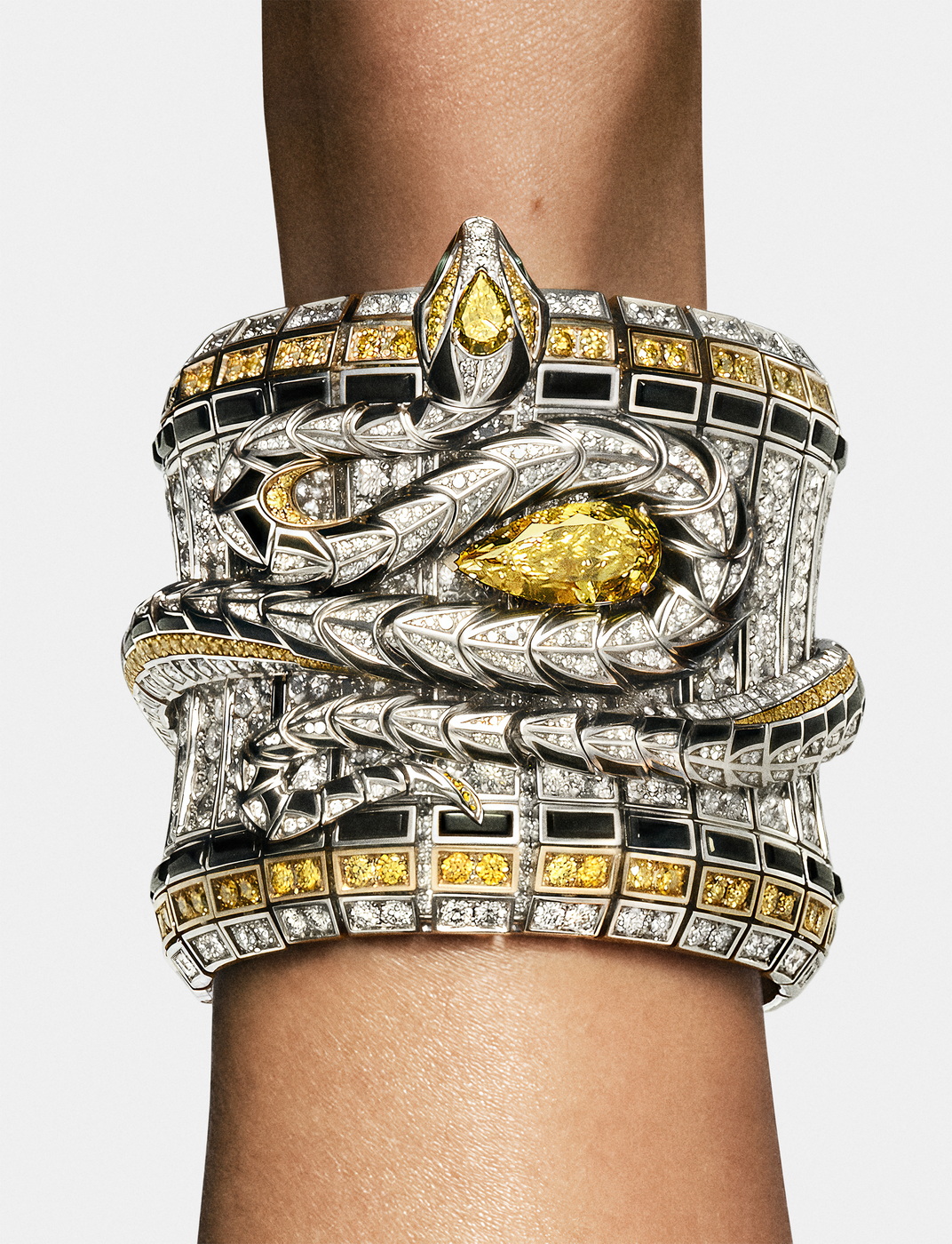 سوار بولغري إكليتيكا